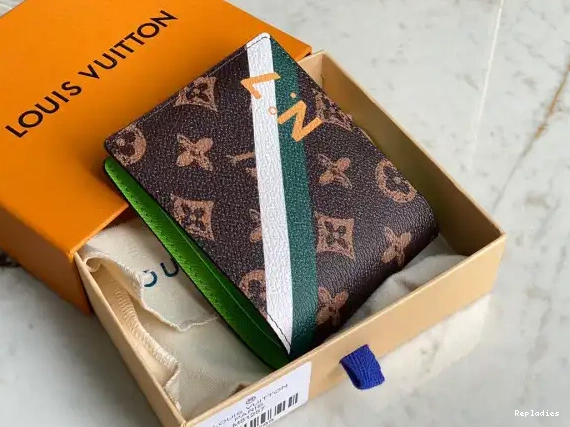 Cheap MULTIPLE LOUIS VUITTON WALLET 0513